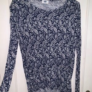 Long sleeve patterned top